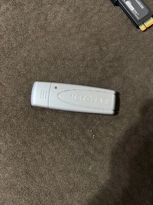 Adaptador inalámbrico USB 2.0 Netgear WG111 v2 54 Mbps (probado) Foto 1 de 4