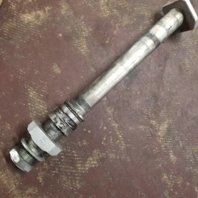 Suzuki GSXR 600 GSXR 750 2006 2007 eje trasero llanta trasera eje perno pivote Foto 1 de 4