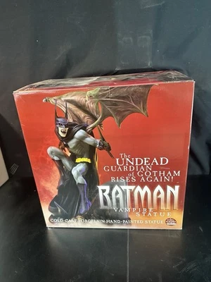 Estatua de vampiro de Batman tamaño completo edición limitada DC paquete directo esculpido 2094/2800 Foto 1 de 4