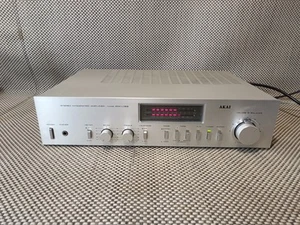 Akai AM-U33 Amplificatore integrato stereo HiFi - Foto 1 di 12