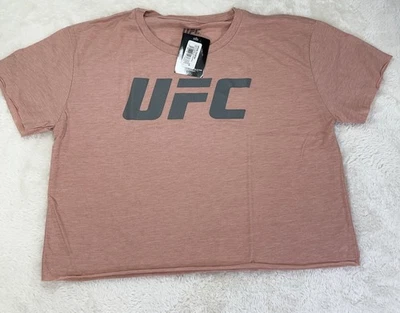 Camiseta corta UFC para mujer talla grande rosa Foto 1 de 4