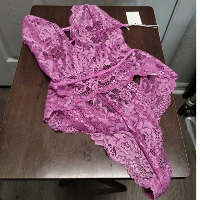 In Bloom by Jonquil Size Small Juliet Orchid Lace Halter Neck Thong Teddy NWT - Image 1 of 4