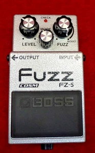 BOSS FZ-5 FZ5 FUZZ GUITAR EFFECTS FOOT PEDAL, NICE SHAPE AND TESTED - Picture 1 of 4