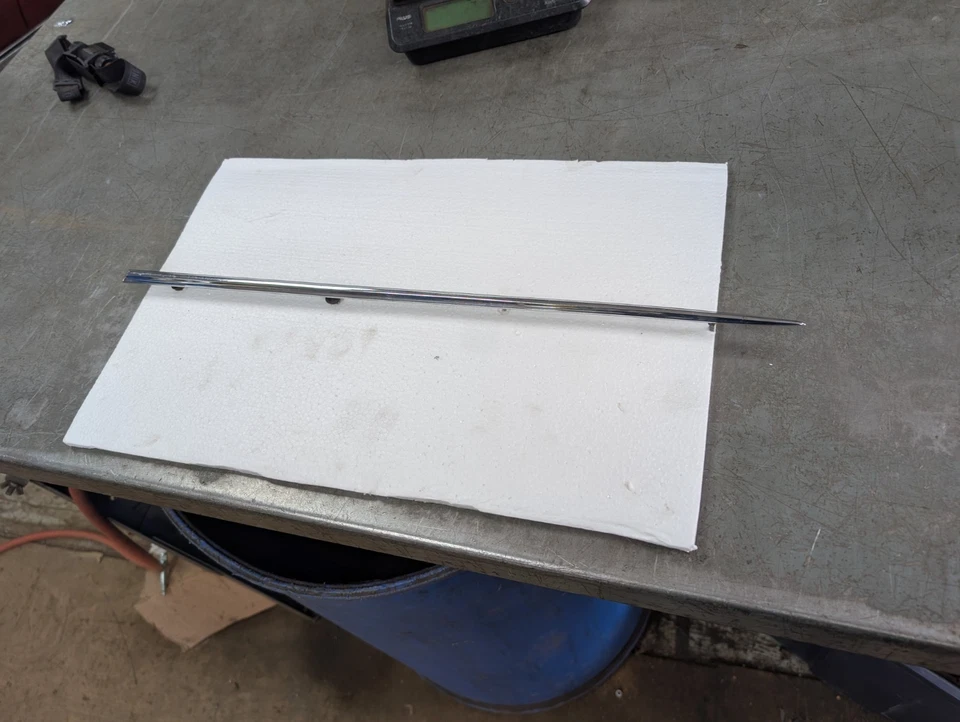 1965 1966 67 凯迪拉克前挡泥板矛成型车身侧 Eldo Deville 2 — 第 1/4 张图片