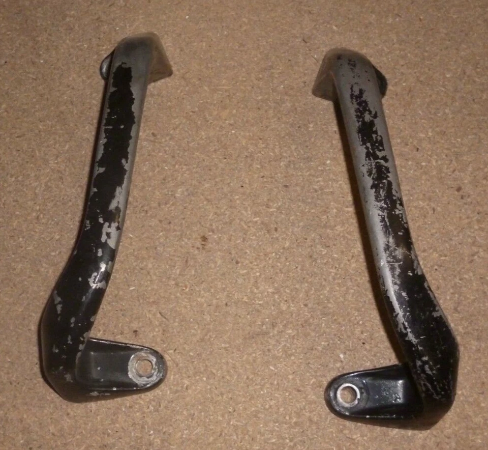 POIGNEE PASSAGER APRILIA 600 TUAREG de 1988 à 1991 - réf : 06 - Photo 1/1