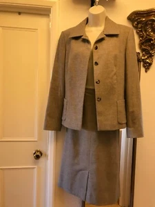 Beautiful Beige wool Jaeger suit jacket & skirt lined size 12, fishbone - Picture 1 of 12