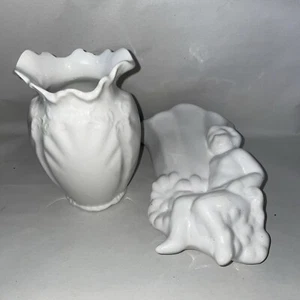 Tasca da parete cherubino bianco senza marchio e vaso stile simile - Foto 1 di 17