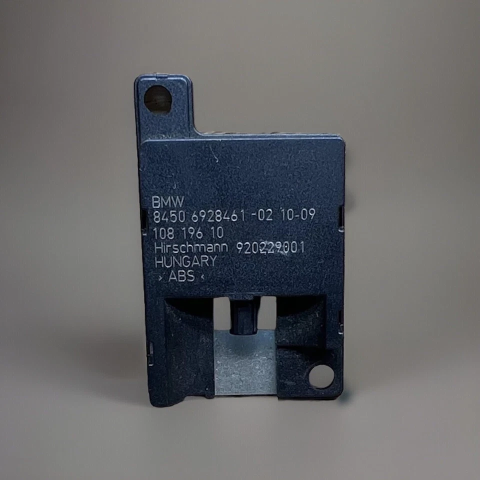 BMW 335xi 335i 328i 328xi E90 E92 2010 antena Bluetooth OEM 84506928461 usada Foto 1 de 4