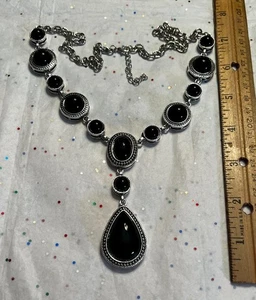 Hermoso collar de piedras preciosas enchapadas en plata 925 de ónix negro - gota de 11" - Imagen 1 de 11