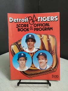 DETROIT TIGERS 9-3-1984 SCORE BOOK OFFICIAL PROGRAM vs Baltimore Orioles Scored - Picture 1 of 8