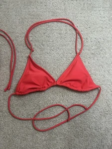 Wild Fable Triangel-Bikini Oberteil klein (4-6) rot verstellbar String zum Binden Schwimmen - Bild 1 von 4