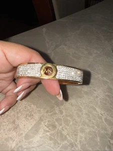 $155 Michael Kors Gold Pave Crystal Fulton Bangle Bracelet MKJ3998710 - Picture 1 of 7