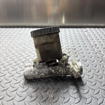 Nissan 240SX S13 1989-1994 OEM cilindro maestro de freno Foto 1 de 4