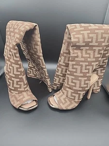 NEW Women's ShoeDazzle Over The Knee 5" High Heel Lynx Brown Logo BOOT Size 8.5 - Picture 1 of 11