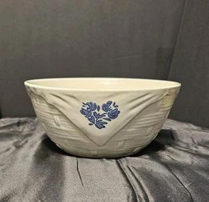 Pfaltzgraff Vintage Yorktowne "Basket Weave" Bowl 7.5” wide. - Picture 1 of 1