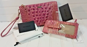 NWT Brahmin Daisy Wristlet & Credit Card Wallet - Picture 1 of 12
