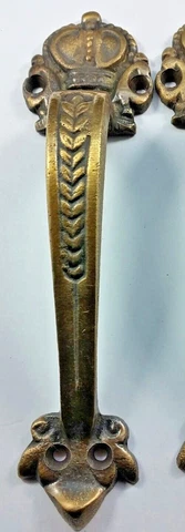 4 x heavy ornate solid brass handles,crown motif .Hand casted,un-laquered #P10 Cover