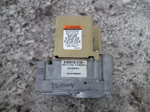 Honeywell SV9501M2726 / ICP HQ1010988HW 1010988 Smart Valve Furnace Gas Valve - Picture 1 of 5