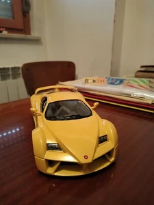 prima giugiaro 1/18 burago - Foto 1 di 9