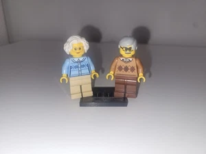 Genuine LEGO Grandparents Gift & Bench Grandma Grandpa Minifigures Nan Grandad - Picture 1 of 1