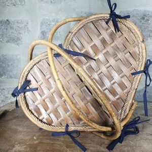 Cesta de picnic de madera en forma de corazón de ratán de mimbre de colección azul forrada floral ¡LIMPIA! - Imagen 1 de 11