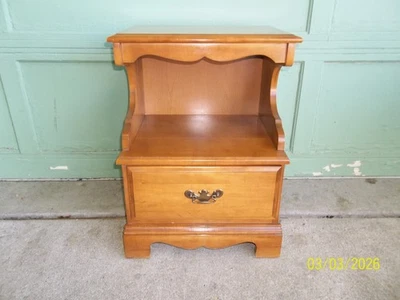 Vintage Mid Century Maple Nightstand w/ Single Drawer - VGC! - Image 1 of 4