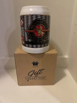 复古 20 世纪 90 年代 NASCAR 温斯顿杯冠军 25 周年收藏家斯坦带盒 — 第 1/4 张图片