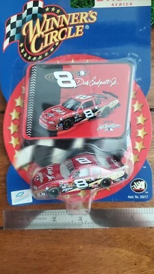 Coche fundido a presión Winners Circle 2002 Dale Earnhardt Jr. escala 1/64 Foto 1 de 4