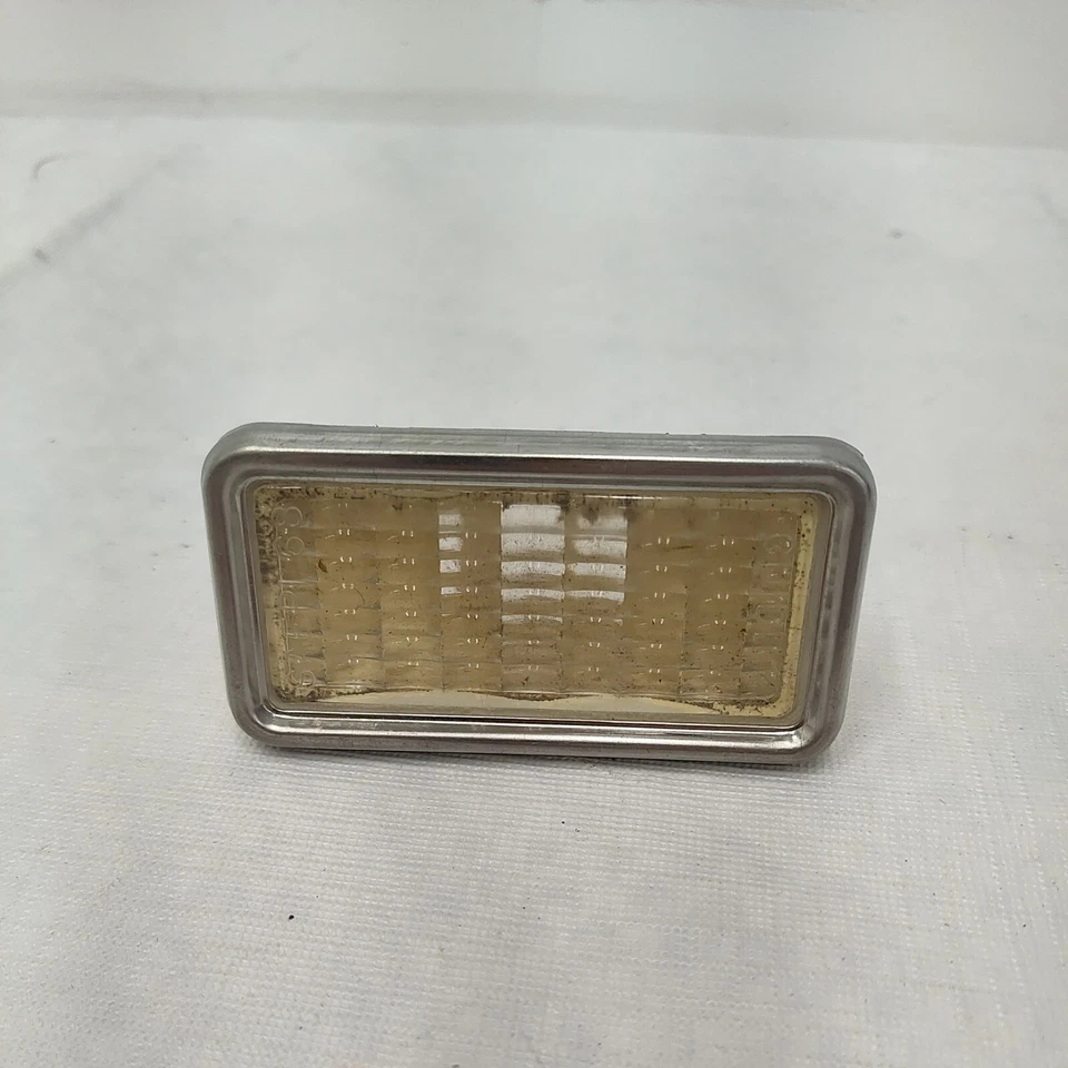 Lámpara de luz marcadora frontal y bisel lente transparente original 68-69 C3 Corvette BUENO Foto 1 de 4