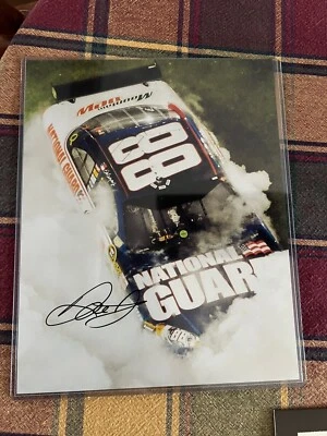 Dale Earnhardt Jr - Burnout 8x10 firmado - sin certificado de autenticidad Foto 1 de 2