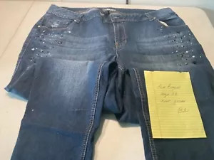 LANE BRYANT PLUS SIZE NEW BOYFRIEND JEANS B2 - Picture 1 of 1