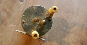 VINTAGE GREAT LAKES Lexington MI T-450 FISHING REEL - Picture 1 of 6