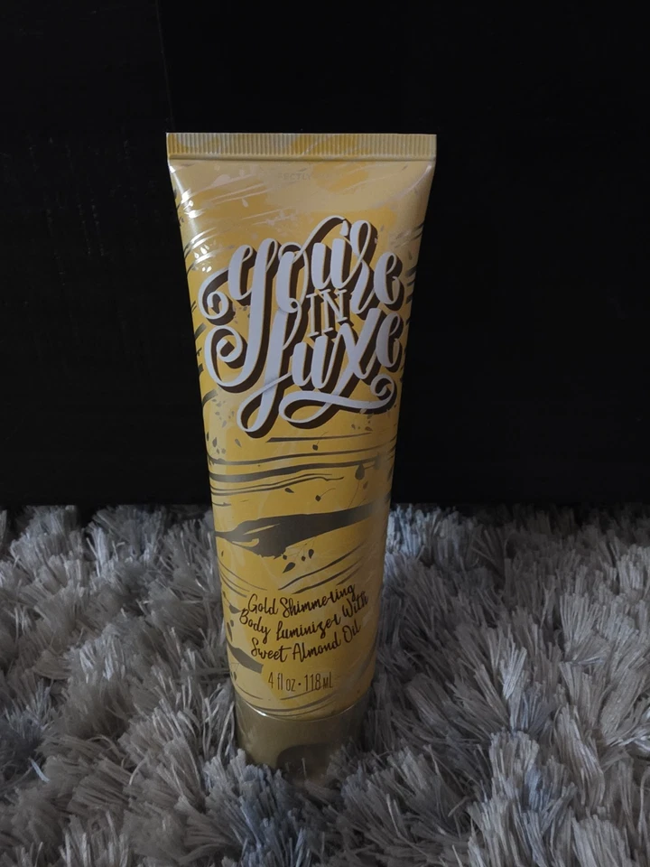 Perfectly Posh Body You're In Luxe Gold Shimmering Body 4 Fl Oz NEW - Image 1 of 3