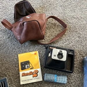 VTG Kodak Handle2 Instant Film Camera with Case Untested FREE SHIPPING - Picture 1 of 13