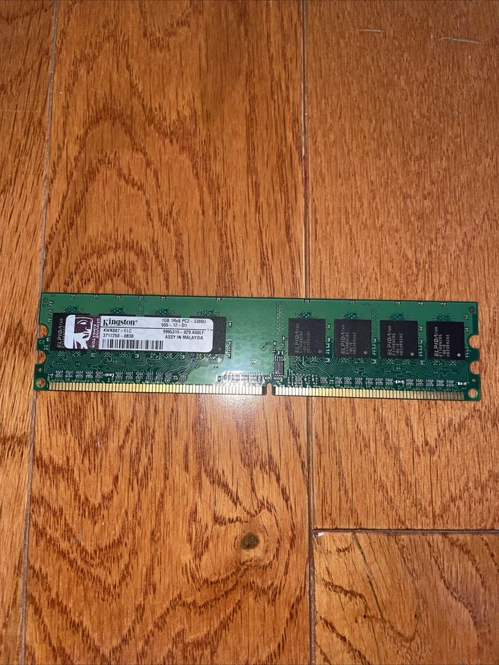 Kingston 1GB PC2 6400U 1RX8 DDR2 6400U RAM DIMM Desktop 240pin TCM633-ELF - Image 1 of 1