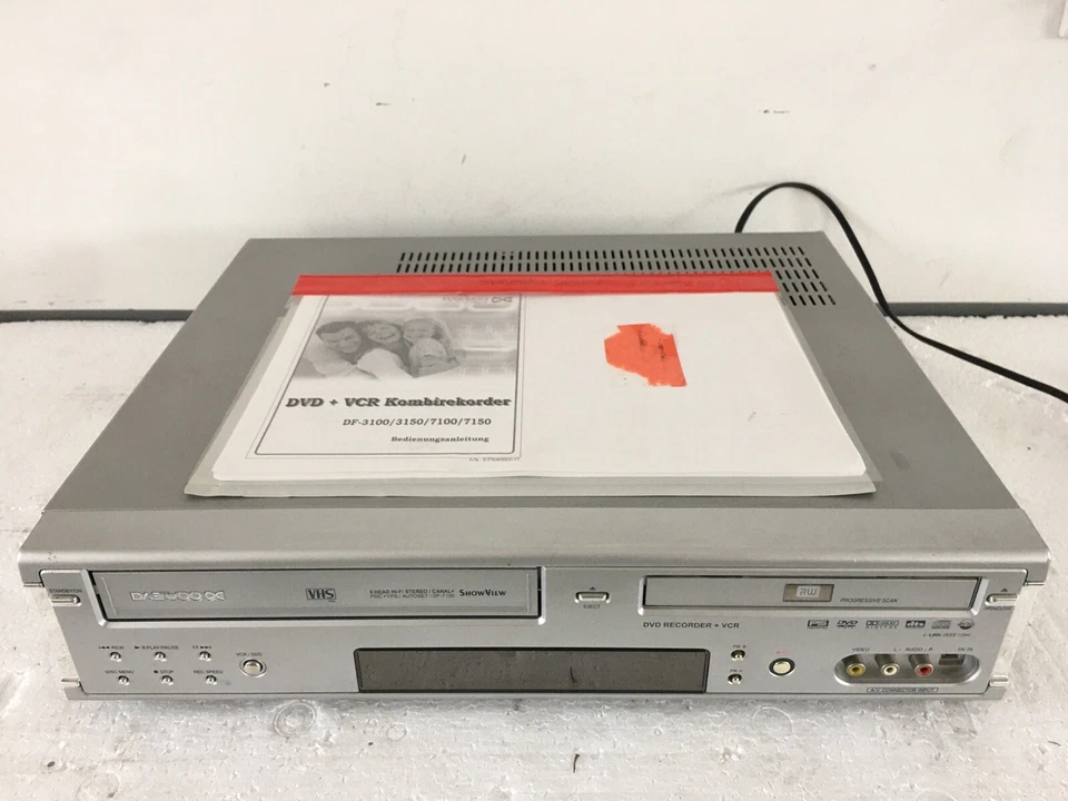 DAEWOO DF-7100 DVD- /VHS-Videorecorder Kombigerät inkl. BDA - vom Händler - Bild 1 von 4