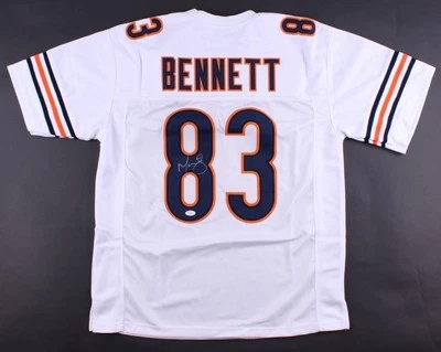 Camiseta deportiva firmada por Martellus Bennett de los Chicago Bears (JSA COA) campeón del Super Bowl LI Foto 1 de 4