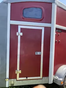 Nugent Spirit 25 horse trailer good condition lightly used made 2016 dual ramp - Picture 1 of 23