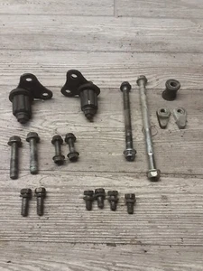 1999 99 98-06 Suzuki Katana GSX600F ENGINE MOTOR MOUNTING Hardware Nuts Bolts - Picture 1 of 10