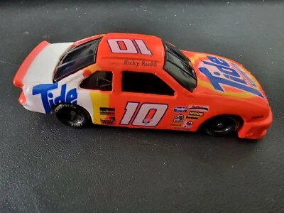 Sports Image Tide #10 1994 Ricky Rudd escala 1:64 Ford  Foto 1 de 4