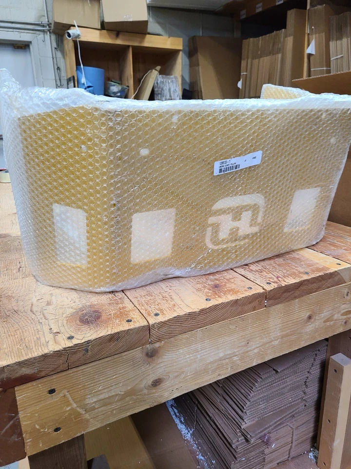 HUSTLER 128416-1 - PROTECTOR MOTOR AMARILLO Foto 1 de 4