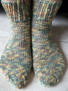 Hand knitted wool/cotton/nylon blend socks, olive tones - Picture 1 of 4