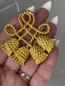 Vintage Rope Tassel Knot Brooch Pin Gold Tone Large Regal - Picture 1 of 4