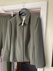 Windsmoor Green Trouser Suit Size 18 Jacket With Size 16 Trousers - Picture 1 of 3
