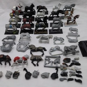 Menge (50+) Warhammer Fantasy Das alte Kriegsimperium und Bretonnia Pferd Teile - Bild 1 von 24