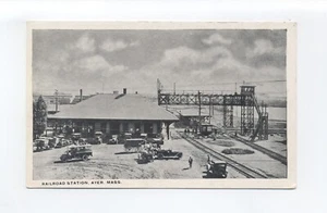 Postal de Ayer MA, estación de ferrocarril, pasarela aérea, torre, personas, coches - Imagen 1 de 2