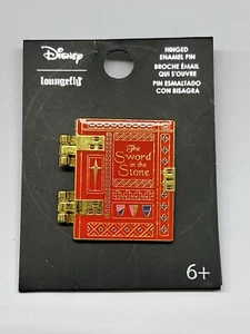 Prendedor y tarjeta libro de cuentos con bisagras Disney Loungefly La espada en la piedra - Imagen 1 de 2