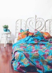 Indian Vintage Kantha Quilt Handmade Throw Coverlet Reversible Blanket Bedspred - Picture 1 of 4