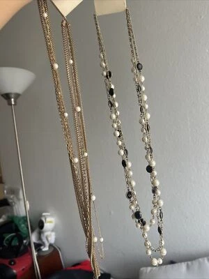 NUEVO CON ETIQUETAS DE COLECCIÓN PAQUETE DE 2 Collar Largo Forever 21 Multi-Hebra Tono Dorado Cadena Imitación Perla Foto 1 de 4