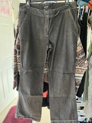 wjg-daisy fuentes    WOMENS BLACK DRESSY JEANS mid rise    12.     NEW. - Image 1 of 3